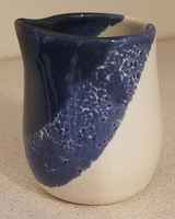 Mini-pitcher_white_blue